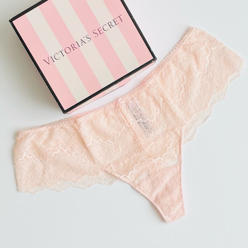 XXL Victoria’s Secret soft pink lace thong panty